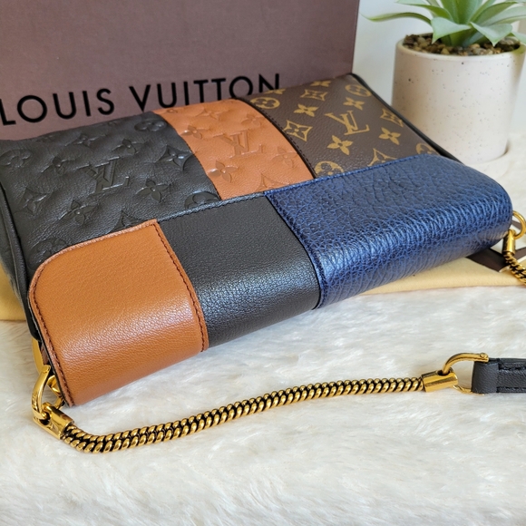 💕STUNNING Very Rare Louis Vuitton Monogram Blocks Pochette Plate Marine - Picture 14 of 16